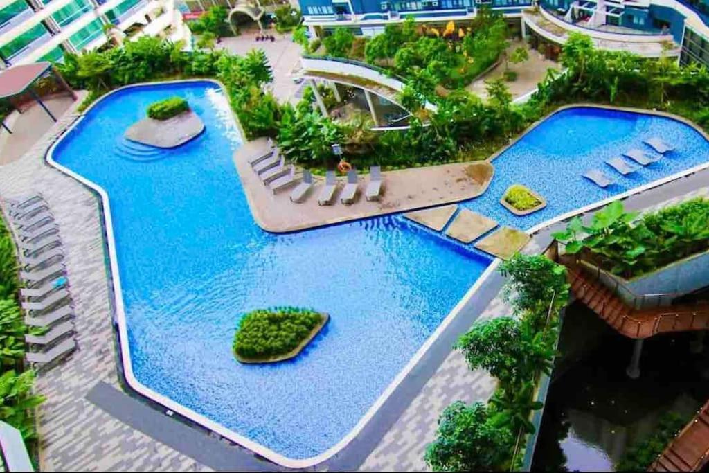 Apartment In Air Residences, Makati With Wifi, Netflix, Pool, Mall And More Manila Luaran gambar