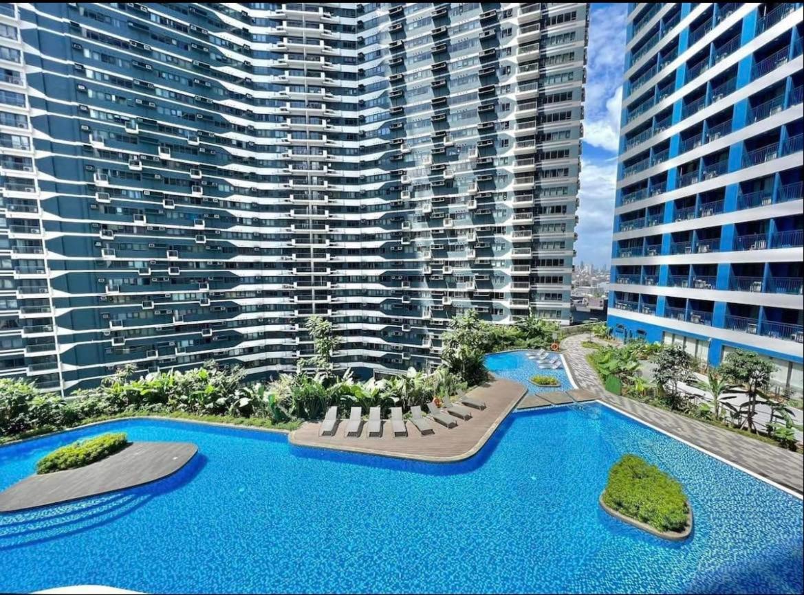 Apartment In Air Residences, Makati With Wifi, Netflix, Pool, Mall And More Manila Luaran gambar