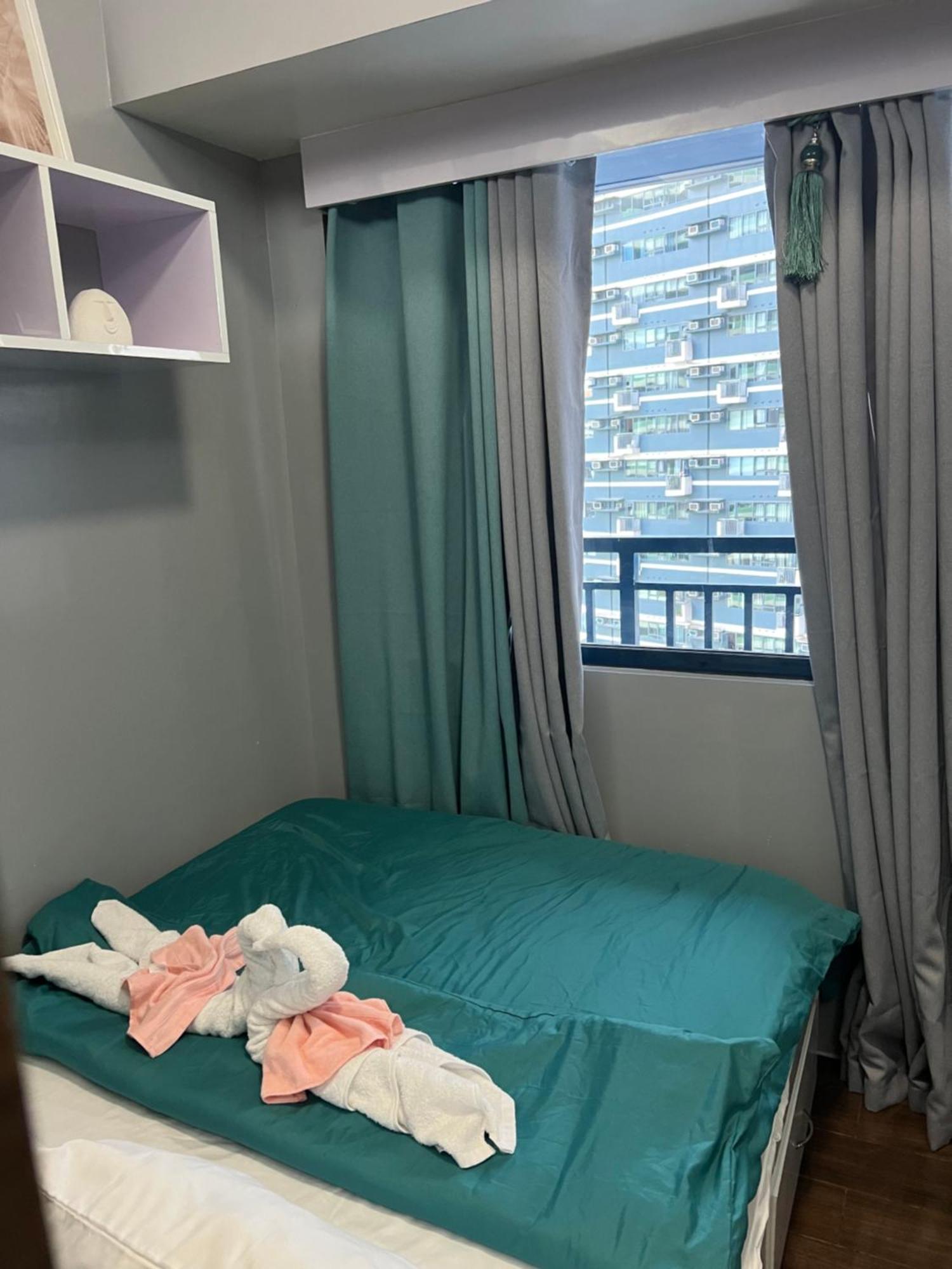 Apartment In Air Residences, Makati With Wifi, Netflix, Pool, Mall And More Manila Luaran gambar
