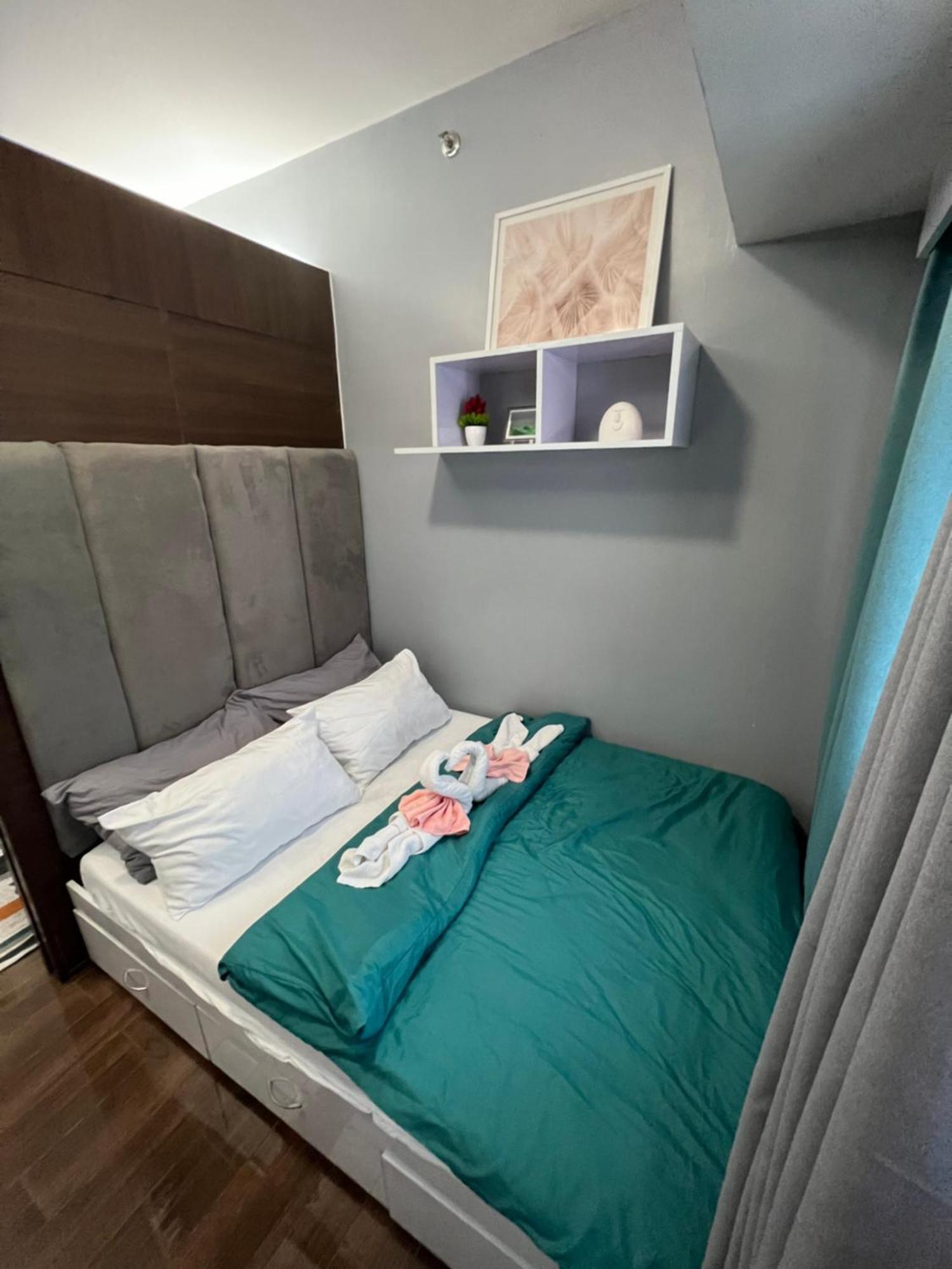 Apartment In Air Residences, Makati With Wifi, Netflix, Pool, Mall And More Manila Luaran gambar